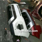 揽胜极光前保险杠